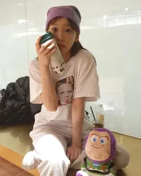 15 Foto Bukti Taeyeon Girls Generation Terlihat Semakin Awet Muda, Pose Tanpa Make-up - Gaya Rambut Bak Boneka