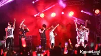 15 Potret iKON Panaskan Panggung GUDFEST, Tampil Keren Meski Tanpa Hanbin (B.I)