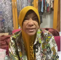 15 Potret Postingan Terakhir Dorce Gamalama, Berikan Pesan dan Doakan Kepada Para Artis - Terbaring di Atas Kasur Minta Sumbangan ke Ibu Megawati