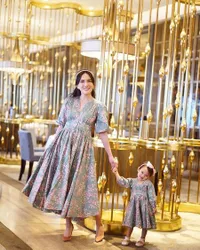 15 Potret Terbaru Shandy Aulia Saat Momong Baby Claire, Hot Mama yang Masih Cocok Jadi ABG