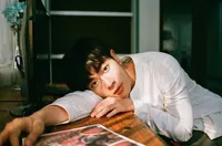 16 Foto Tampan Mix Sahaphap Bintang Serial Thailand 'A Tale of Thousand Stars', Aktor Baru Calon Dokter Hewan!