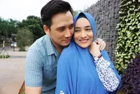 17 Tahun Menikah, Cindy Fatikasari Makin lengket Dengan Suami