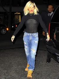 10 Moment Terseksi Yang Terungkap Dari Rihanna