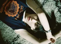 20 Foto Cantik Taeyeon SNSD Comeback 'What Do I Call You', Tampil Estetik dengan Rambut Hitam-Putih dan Berbagai Konsep Menarik!