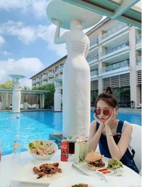 20 Foto Fashionable Yoona SNSD di Bali, Cantik-Cantik Nggak Berhenti Makan!