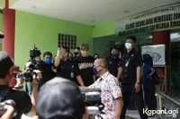 20 Potret Roy Kiyoshi Keluar dari RSKO, Ditemani Barbie Kumalasari - Siap Kembali ke Dunia Hiburan