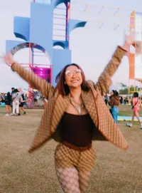 2 Tahun Kepergian Ashraf Sinclair, Intip 8 Potret BCL Nikmati Coachella - Pakai Bralette Bikin Netizen Salfok