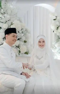 5 Bulan Cerai dari Aditya Zoni, Potret Pernikahan Yasmine Ow dengan Khairul Arriffin - Cinta Lama Bersemi Kembali