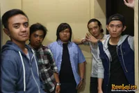 5 Cowok Ganteng 'Anak Monica Oemardi', Siap Kecup Manis Telingamu