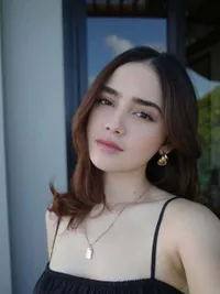 5 Potret Selfie Syifa Hadju dengan Makeup Natural, Cantik Banget