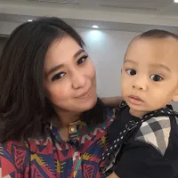 6 Bulan Nikah, Gracia Indri Sering Foto Dengan Banyak Anak