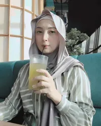 6 Fakta Della Puspita, Namanya Melejit Pasca Perankan Ratna Si Gadis Desa dalam Sinetron 'PERNIKAHAN DINI' - Kini Putuskan Berhijab