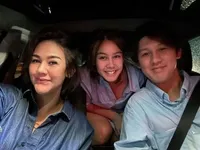 6 Foto Bareng Seleb 3 Bersaudara, Kompak & Penuh Dengan Kehangatan