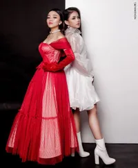 6 Potret Aulia DA4 dan Putri DA4 Bergaya Ala 'Bawang Merah-Bawang Putih', Kompak Cantik dan Anggun Bak Princess