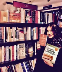 6 Potret Cornelia Agatha yang Kini Resmi Jadi Pengacara, Bikin Salut dan Bangga Lulus Ujian Jelang Usia 50 Tahun