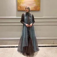 6 Potret Fenita Arie yang Baru-Baru Ini Mengidap Pneumonia, Dikenal Sebagai Artis Mulitalenta 