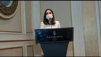 6 Potret Gisel Saat Ucapkan Permintaan Maaf Kepada Rakyat Indonesia, Akui Jika Lalai Menjadi Contoh yang Baik