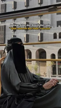 6 Potret Paula Verhoeven Kembali Singgung Fitnah & Pertolongan Tuhan Saat Hadapi Sidang Cerai, Pilih Diam dan Lihat Hasilnya