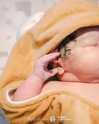 6 Potret Siti Badriah Lahirkan Anak ke-2, Krisjiana Ungkap Rasa Syukur dan Bahagia