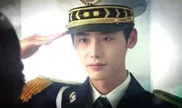 7 Aktor dan K-Pop Idol yang Makin Ganteng Pakai Seragam Polisi, Siap Tangkap Hatimu Nih!