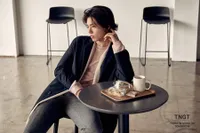 7 Aktor Drama Korea Dengan Gaya Khas Rambut Belah Tengah, Ganteng