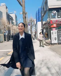 7 Bunga Zainal Liburan ke Korea Bareng Sahabat, Bergaya Kiyowo Bak Anak Sekolah