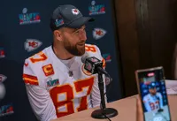 7 Fakta Menarik Travis Kelce, Bintang NFL yang Disebut Sebagai Pacar Baru Taylor Swift 