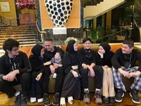 7 Foto Kebersamaan Lyra Virna dan Muhammad Fadlan dengan 6 Anak Mereka, Kompak Banget!