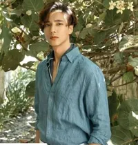 7 Foto Terbaru Won Bin yang Bikin Fans Bertanya-tanya Kenapa Kok Nggak Bisa Jadi Tua