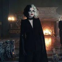 7 Keunikan Film CRUELLA yang Bikin Kamu Menyesal Belum Nonton