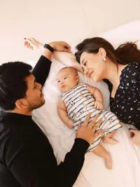 7 Potret Aaliyah & Thariq Ungkap Wajah Baby Arash di Usia 3 Bulan, Imut Menggemaskan