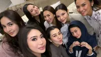 7 Potret Aaliyah Massaid Bukber dengan Teman-teman Artisnya, Mahalini - Alyssa Daguise