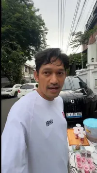 7 Potret Abigail Anak Ririn Ekawati Jualan Takjil, Laris Manis Sampai Pembeli Antre