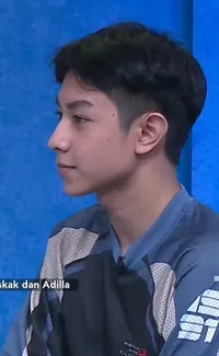 7 Potret Adilla Anak Lelaki Richa Iskak yang Gantengnya Bikin Salfok, Kini Sudah Remaja