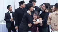 7 Potret Akrab Endy Arfian dan Prilly Latuconsina, Teman dari Kecil Sampai Sekarang