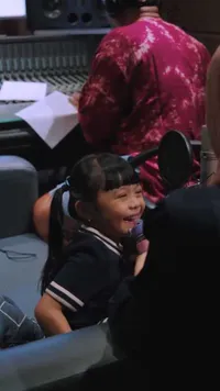 7 Potret Ameena Anak Atta Halilintar dan Aurel Rekaman Bareng Laleilmanino, Tampil Penuh Penghayatan