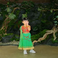7 Potret Ameena Tampil Cantik Bak Gadis India Cilik, Babysitter-nya Sempat Ramai Ditegur Gara-Gara Unggah Foto Terlihat Pusar 