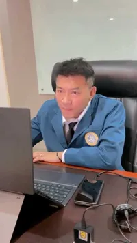 7 Potret Anang Hermansyah Yudisium dari Unair, Sebut Kuliah S-2 Menyenangkan