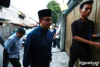 7 Potret Anies Baswedan Datangi Rumah Duka Suami Najwa Shihab, Pastikan Keluarga Dalam Keadaan Tabah 