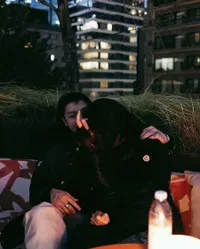 7 Potret Anya Geraldine Diduga Bareng Pacar Baru, Beri Bunga Saat Valentine dan Ajak Liburan ke Jepang