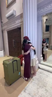 7 Potret Ashanty Pamitan dengan Anak-anak saat akan Pergi ke Korea, Banjir Air Mata