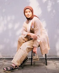 7 Potret Awkarin Saat Pakai Hijab yang Sukses Jadi Sorotan, Disebut Makin Cantik dan Kalem