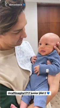 7 Potret Baby Rayyanza Anak Nagita Slavina yang Makin Mirip Raffi Ahmad Setelah Dicukur - Disebut Lebih Ganteng Saat Botak Meski Diledekin Orangtua Sendiri