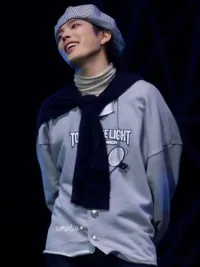 7 Potret Barang yang Diklaim Milik Member ATEEZ Dijual Online, Fans Khawatirkan Keamanan dan Privasi Para Idol K-Pop