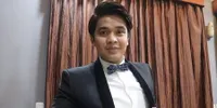 7 Potret Billy Syahputra yang Bermimpi Dicium & Dipeluk Olga Syahputra, Ungkap Kerinduan & Ingin Berziarah Ke Makam Almarhum