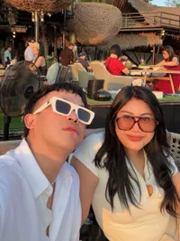 7 Potret Boiyen dan Anwar BAB Liburan di Thailand, Tampil Memesona Pakai Baju Tradisional