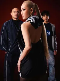 7 Potret Bunga Citra Lestari Photoshoot Sekeluarga, Fashionable Banget - Bak Cover Majalah