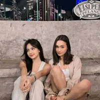 7 Potret Caitlin Halderman Rayakan Ultah Angie Marcheria, Sudah Lama Jadi Bestie Bikin Penggemar Iri