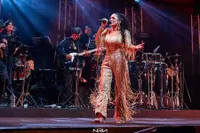 7 Potret Cantik Kris Dayanti Sukses Konser Ajak Anak Cucu, Nyanyi Sepanggung 3 Generasi