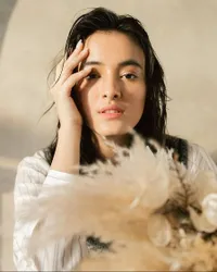 7 Potret Cantik Mawar Eva de Jongh di Photoshoot Terbaru, Pesonanya Bak Supermodel Hollywood